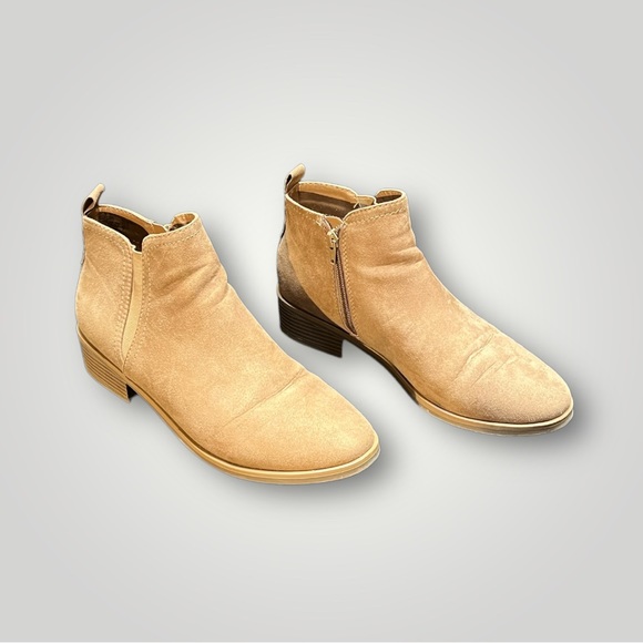 Time and Tru Shoes - Time and Tru Ankle Boots Memory Foam Sz 10